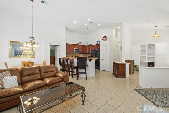 4516 Streamport Drive, Riverside CA: https://media.crmls.org/medias/0346c0a7-7d9b-47cd-9c64-2b0258fd9227.jpg