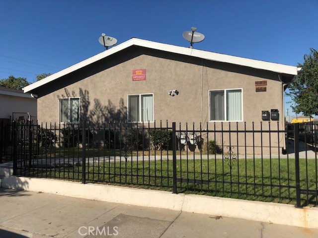 681 E 116th St, Los Angeles, CA 90059