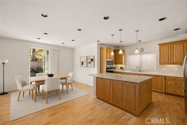 Detail Gallery Image 3 of 30 For 11 Highfield, Irvine,  CA 92618 - 4 Beds | 3/1 Baths