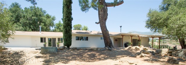 Detail Gallery Image 1 of 75 For 12145 Twin Springs Rd, Descanso,  CA 91916 - 4 Beds | 2 Baths