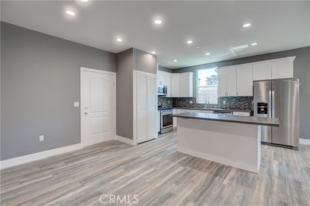 3626 S Cimarron Street, Los Angeles CA: https://media.crmls.org/medias/0349233b-2eb6-4163-8450-4ef5cf09b7f9.jpg