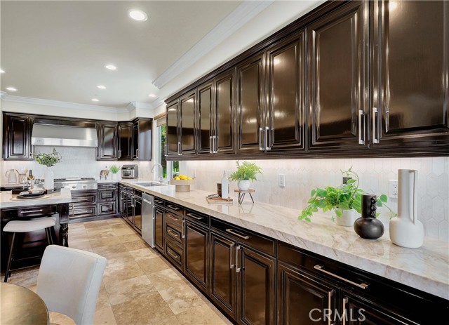 Detail Gallery Image 22 of 74 For 16 Lapis Avenue, Dana Point,  CA 92629 - 5 Beds | 5/1 Baths