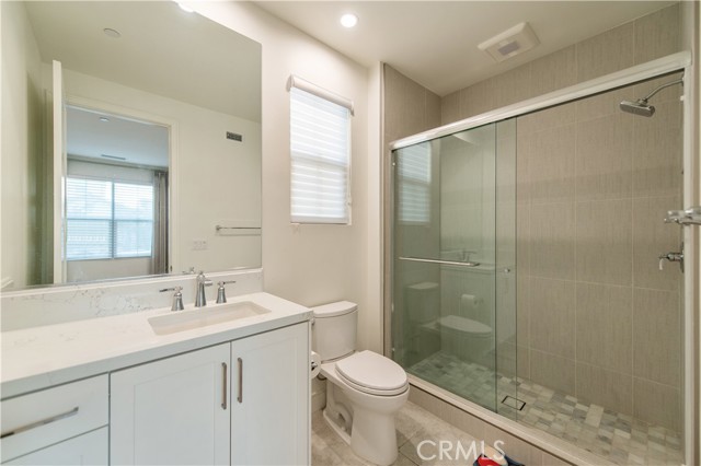 Detail Gallery Image 5 of 39 For 116 Imagination Trl, Irvine,  CA 92620 - 4 Beds | 3/1 Baths