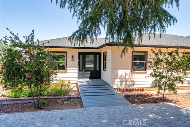 Detail Gallery Image 3 of 65 For 204 18th St, Paso Robles,  CA 93446 - 5 Beds | 4 Baths