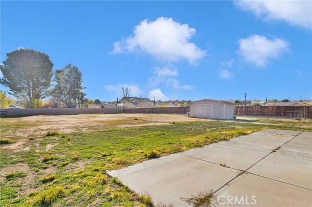 Detail Gallery Image 32 of 45 For 18977 Mono, Hesperia,  CA 92345 - 4 Beds | 2/1 Baths