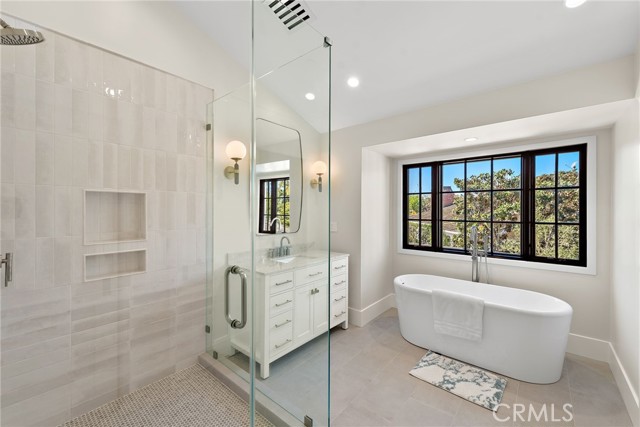 1963 Port Edward Place, Newport Beach CA: https://media.crmls.org/medias/034dc101-1244-4ab4-ba3b-a903f63de1a0.jpg