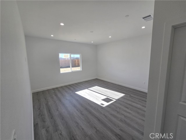Detail Gallery Image 15 of 24 For 10401 N Loop Bld, California City,  CA 93505 - 4 Beds | 2/1 Baths