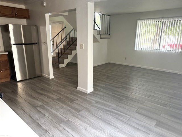 Detail Gallery Image 6 of 19 For 16682 Dolores Ln, Huntington Beach,  CA 92649 - 2 Beds | 2/1 Baths