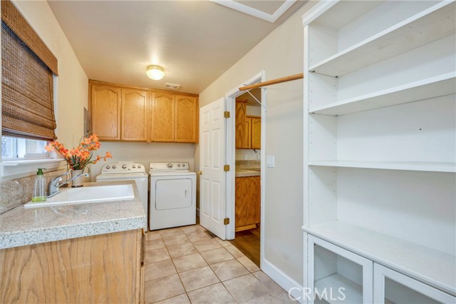 Detail Gallery Image 8 of 34 For 16330 Conestoga Rd, Hidden Valley Lake,  CA 95467 - 3 Beds | 2 Baths