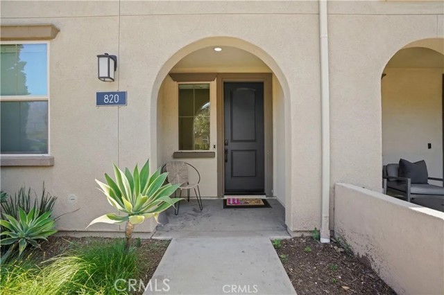 Detail Gallery Image 2 of 24 For 820 E Santa Ana St, Anaheim,  CA 92805 - 4 Beds | 2/1 Baths