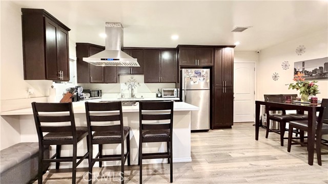 Detail Gallery Image 10 of 40 For 421 S 5th, La Puente,  CA 91746 - 4 Beds | 3 Baths