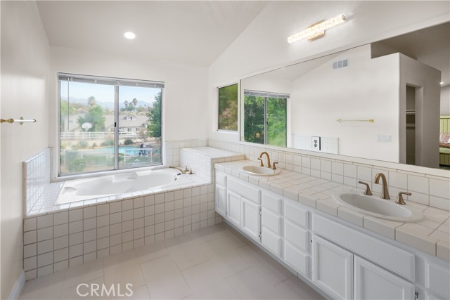1830 Shadow Canyon Road, Acton CA: https://media.crmls.org/medias/0350da21-4cae-4af1-b684-1ede78f39c8e.jpg