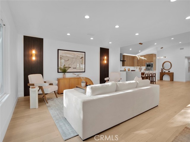 Image 16 of 51 For 24100 Philiprimm Street