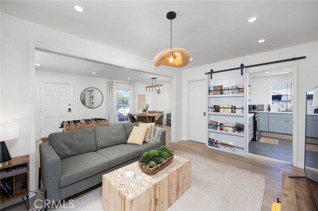 108 Bennett Avenue, Long Beach CA: https://media.crmls.org/medias/03521e30-ce4f-4d25-a09d-577eba1528a0.jpg