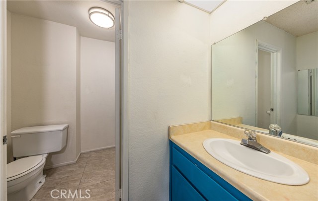 16595 Terrace Lane, Fontana CA: https://media.crmls.org/medias/03529922-1bfb-46d0-a503-c8514d362670.jpg