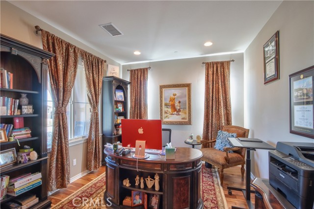 Detail Gallery Image 6 of 52 For 32640 Cougar Pass Ct, Winchester,  CA 92596 - 5 Beds | 3/1 Baths