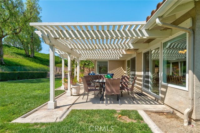 Detail Gallery Image 12 of 69 For 5387 via Ramon Rd, Yorba Linda,  CA 92887 - 3 Beds | 2 Baths