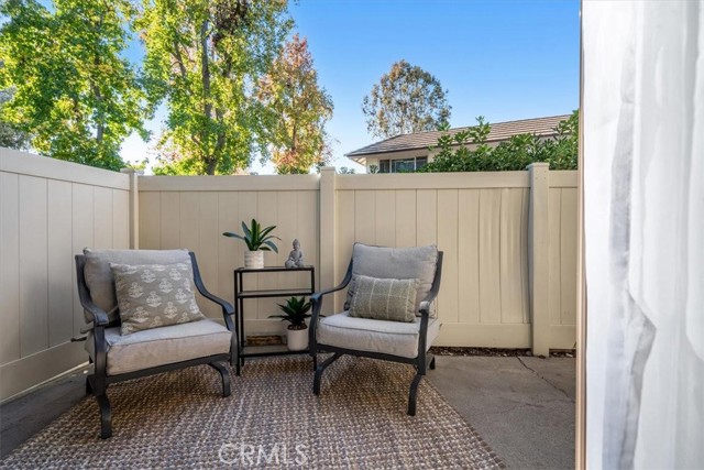 1196 Landsburn Circle, Westlake Village CA: https://media.crmls.org/medias/03538f4b-858e-416a-862a-bc766716b381.jpg