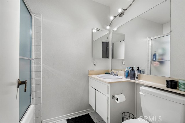 Detail Gallery Image 25 of 30 For 2502 N Tustin #C,  Santa Ana,  CA 92705 - 3 Beds | 2/1 Baths