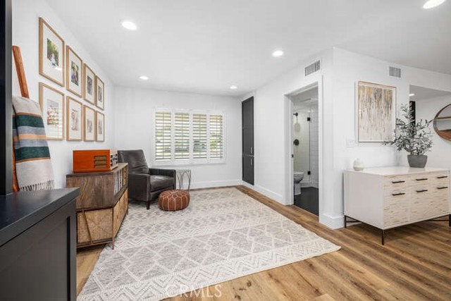 Image 27 of 75 For 3116 Armourdale Avenue