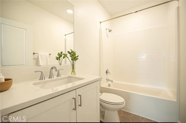 Detail Gallery Image 10 of 11 For 241 Proctor, Irvine,  CA 92618 - 4 Beds | 3 Baths