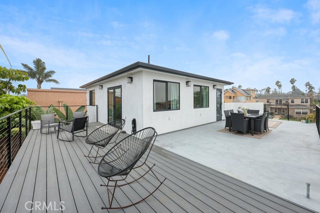 Detail Gallery Image 19 of 21 For 4434 Santa Monica Ave, San Diego,  CA 92107 - 4 Beds | 3 Baths