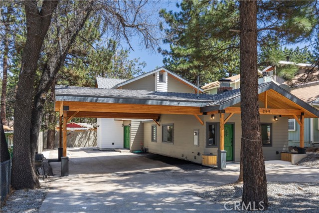 259 Victoria Lane, Sugarloaf CA: https://media.crmls.org/medias/0355bba2-e0bc-460d-9ac2-4becc96c490a.jpg