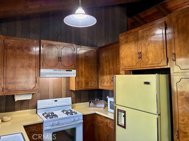 Detail Gallery Image 17 of 39 For 23992 Lakeview Dr., Crestline,  CA 92325 - 3 Beds | 2 Baths