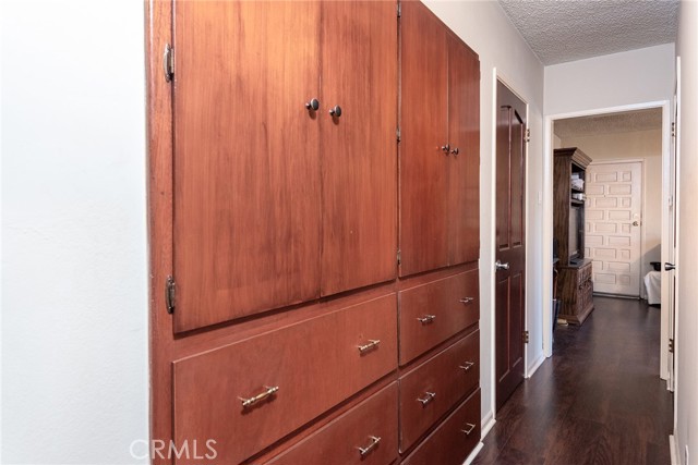 Detail Gallery Image 12 of 31 For 1657 W 67th St #2,  Los Angeles,  CA 90047 - 4 Beds | 2 Baths