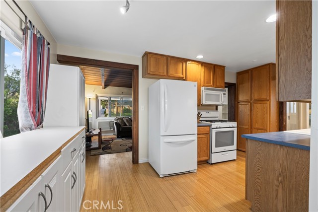 Detail Gallery Image 13 of 41 For 9417 Lomita, Rancho Cucamonga,  CA 91701 - 2 Beds | 2 Baths