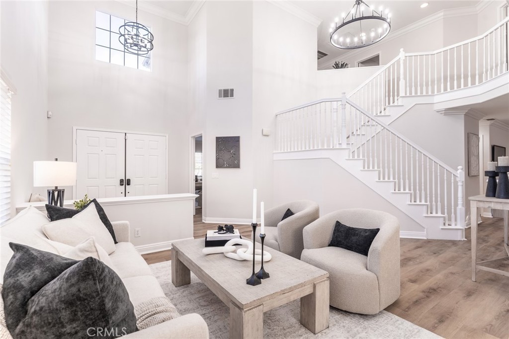 MLS #OC25156927 img 2