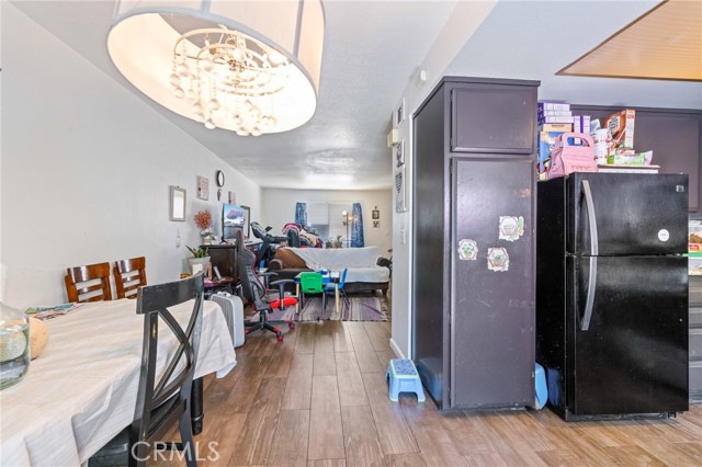 220 S Palm Avenue, Santa Paula CA: https://media.crmls.org/medias/03570bd7-d4e0-4748-ac72-90b5fcd26797.jpg