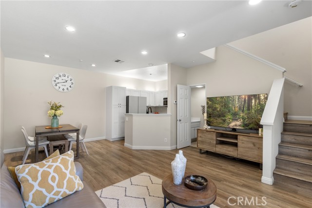 Detail Gallery Image 6 of 34 For 311 Falcon Creek, Irvine,  CA 92618 - 1 Beds | 1/1 Baths