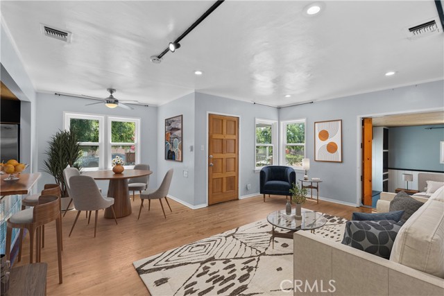 Detail Gallery Image 14 of 37 For 6443 Bakman, North Hollywood,  CA 91606 - 3 Beds | 2 Baths