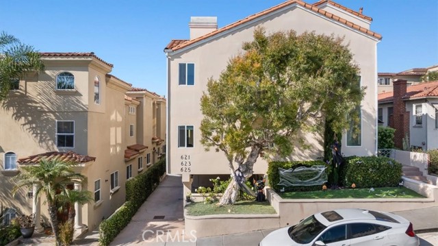 625 9th Street, Hermosa Beach, California 90254, 3 Bedrooms Bedrooms, ,2 BathroomsBathrooms,Residential,For Sale,9th,SB24205866