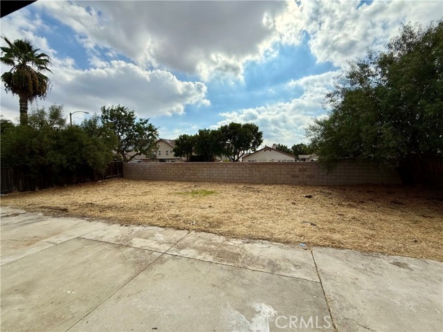 Detail Gallery Image 28 of 32 For 25841 Casa Fantastico Dr, Moreno Valley,  CA 92551 - 4 Beds | 2/1 Baths