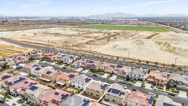 Detail Gallery Image 8 of 42 For 4852 S Jordan Ave, Ontario,  CA 91762 - 5 Beds | 3 Baths