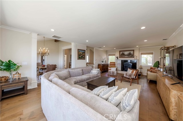 Detail Gallery Image 13 of 57 For 1 Hackamore Rd, Rolling Hills,  CA 90274 - 4 Beds | 3/1 Baths