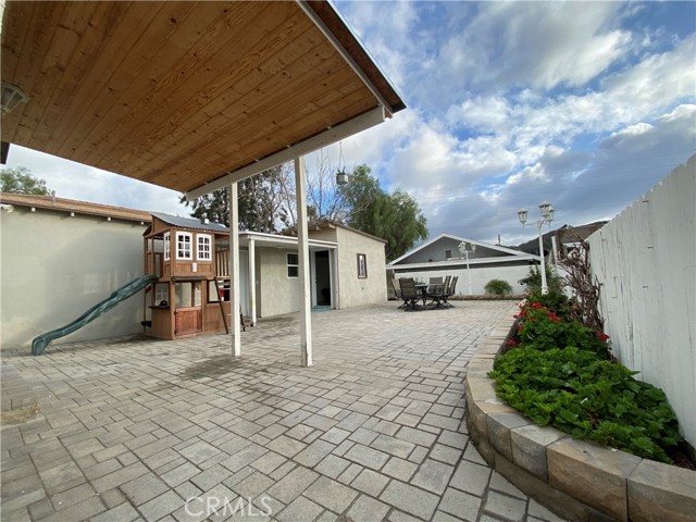 7618 Yates Street photo 5