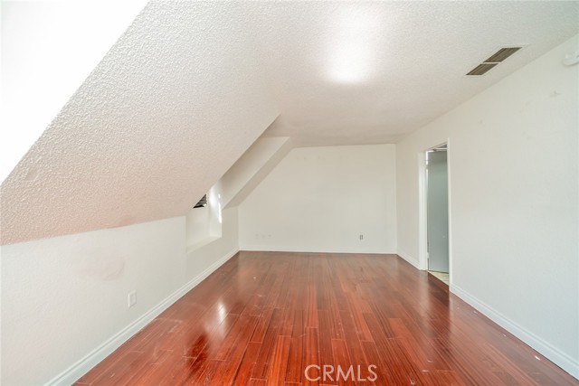 Detail Gallery Image 17 of 41 For 11327 Oakwood Dr, Fontana,  CA 92337 - 3 Beds | 2/1 Baths