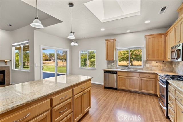 Detail Gallery Image 9 of 35 For 4575 County Road Ff, Orland,  CA 95963 - 4 Beds | 2 Baths