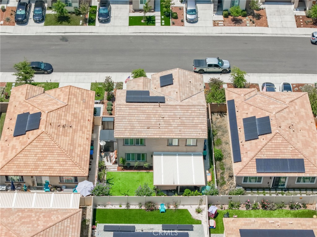 https://media.crmls.org/medias/035a7ae9-3a7a-4d99-9f37-f124a345acac.jpg?preset=X-Large