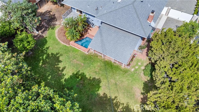 12172 Woodlawn Avenue, North Tustin CA: https://media.crmls.org/medias/035a8996-97a1-42e0-a482-e50209ac4cce.jpg