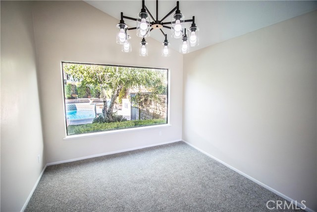 Detail Gallery Image 11 of 54 For 23910 via Copeta, Valencia,  CA 91355 - 4 Beds | 2/1 Baths