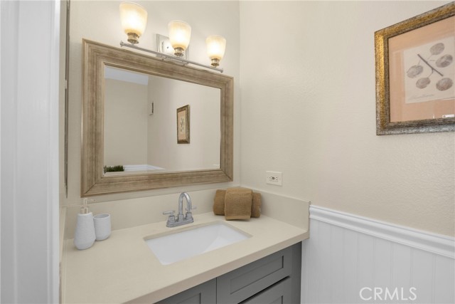 1047 E Huntington Drive, Monrovia CA: https://media.crmls.org/medias/035c9678-b7cb-49e3-995c-563a4f02b613.jpg