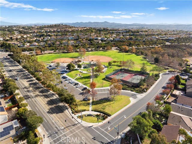 Detail Gallery Image 9 of 50 For 1469 Salem Ct, Oceanside,  CA 92057 - 3 Beds | 2 Baths