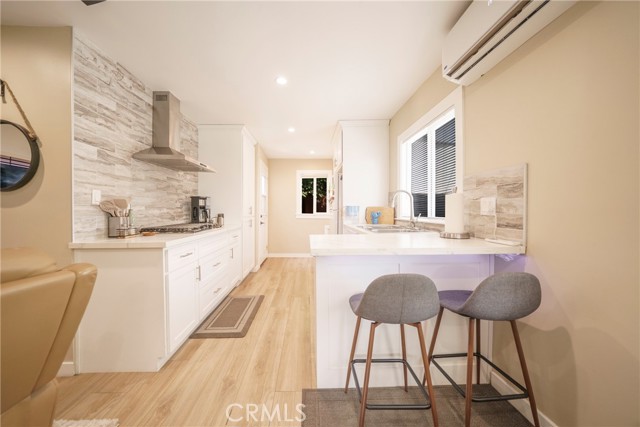 8217 Towne Avenue, Los Angeles CA: https://media.crmls.org/medias/035d31f8-f36c-40da-808f-8abd7fb4d4e4.jpg