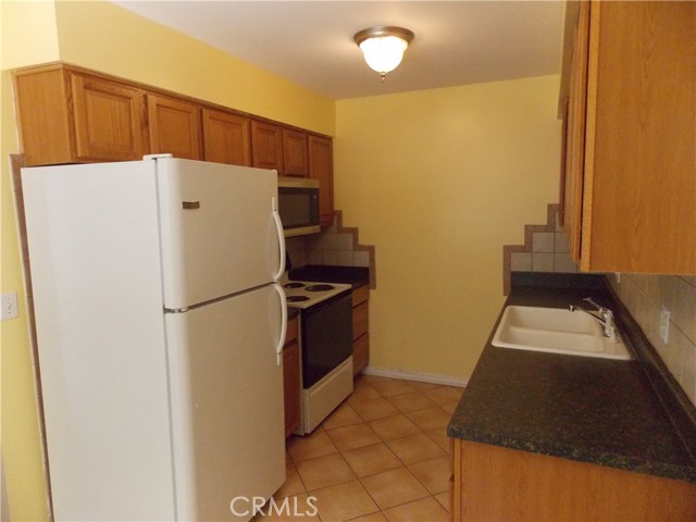 25276 Barton Road, Loma Linda CA: https://media.crmls.org/medias/035d9c11-90df-4c7d-abb0-5a11a0a272d9.jpg