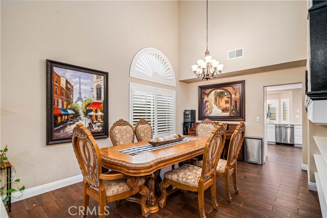 Detail Gallery Image 15 of 50 For 41222 Crispi Ln, Palmdale,  CA 93551 - 5 Beds | 3 Baths