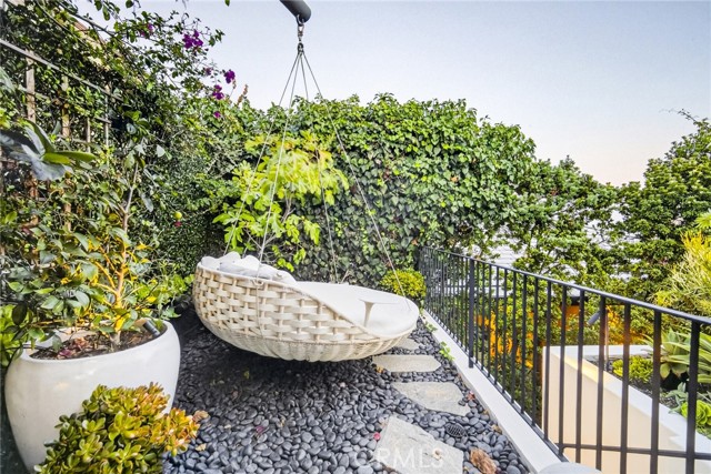 922 EMERALD BAY, Laguna Beach CA: https://media.crmls.org/medias/035ea53e-690c-4ac8-808f-fb72991e8c4c.jpg